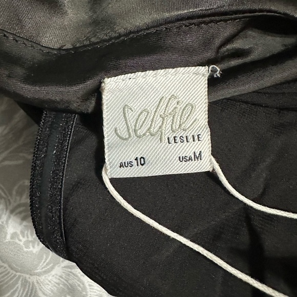 Selfie Leslie BLACK Downtown Cami Strap Front Split MIDI Dress, Size Medium (v) - Picture 8 of 11